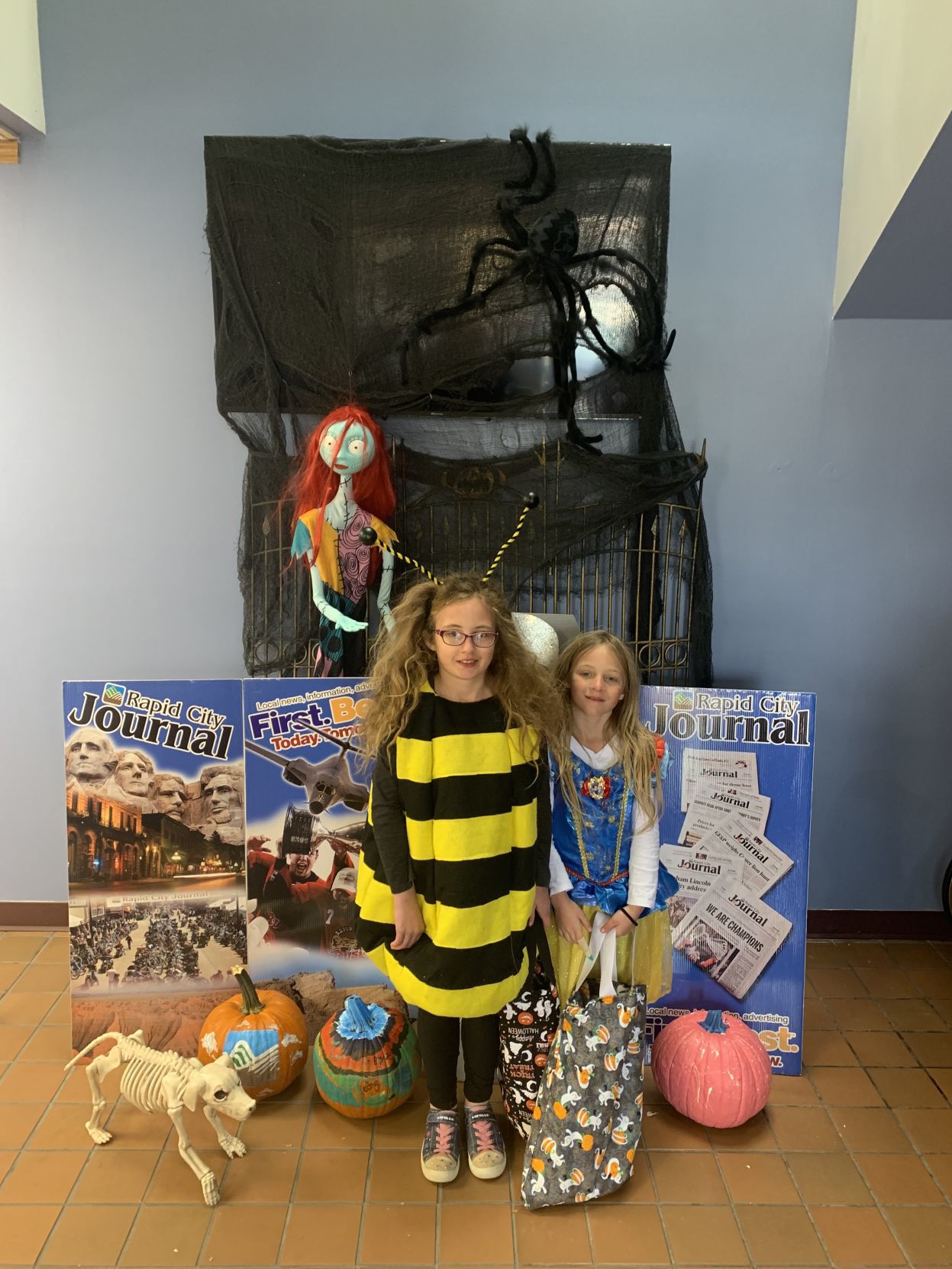 Halloween Pictures to run in Thursday's paper 062.JPG